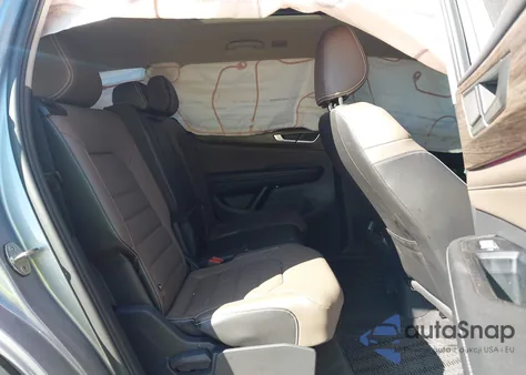 2024 Volkswagen Atlas 2.0T Sel from USA, damaged, VIN 1V2BR2CA4RC529038